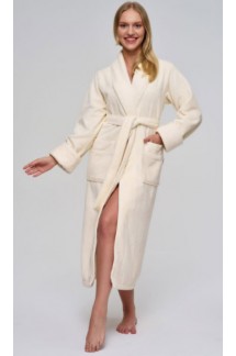 Длинный халат в светлом цвете