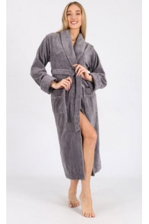 Женский длинный халат с капюшоном из бамбуковой махры пудрового цвета на запах