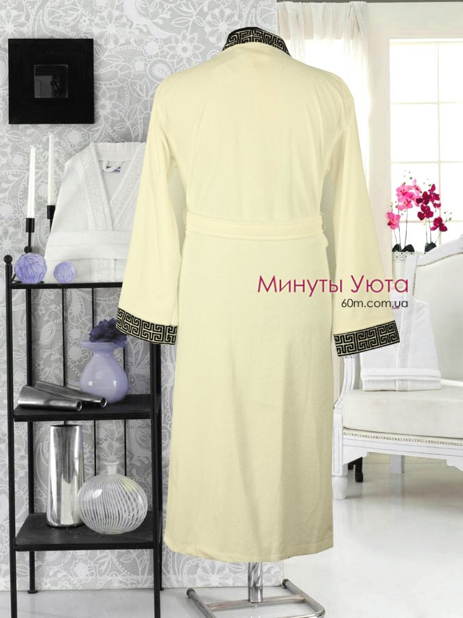 Халат махровый с воротником кимоно в белом цвете 