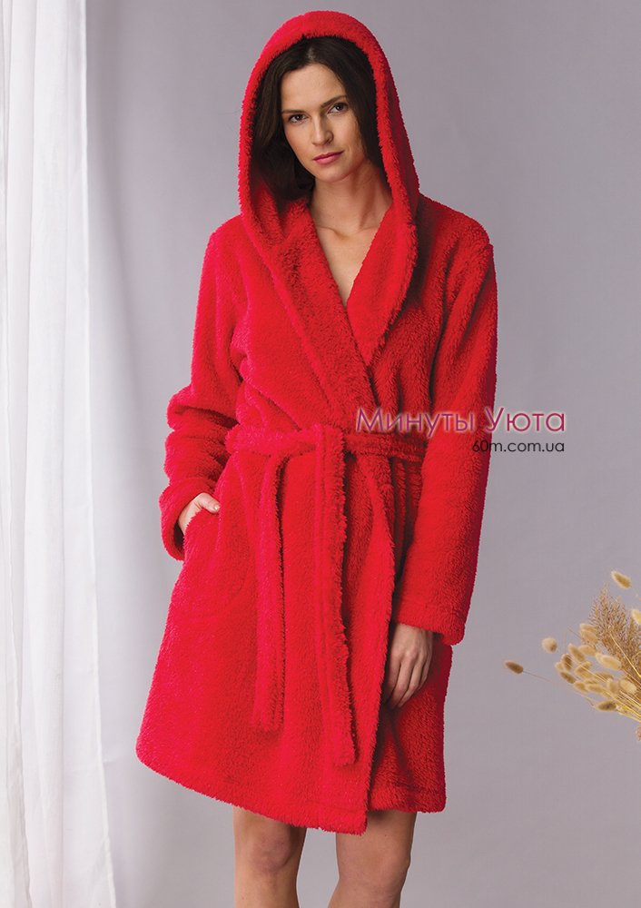 Женский плюшевый халат красного цвета с капюшоном Key