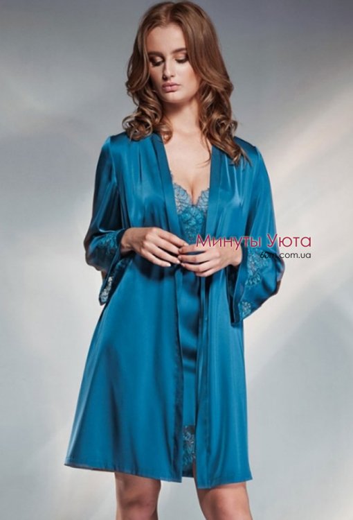 Женский халат из качественного и мягкого атласа бирюзового цвета 