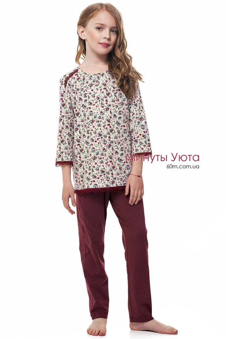 Пижама для девочки бордового цвета с цветочным принтом 