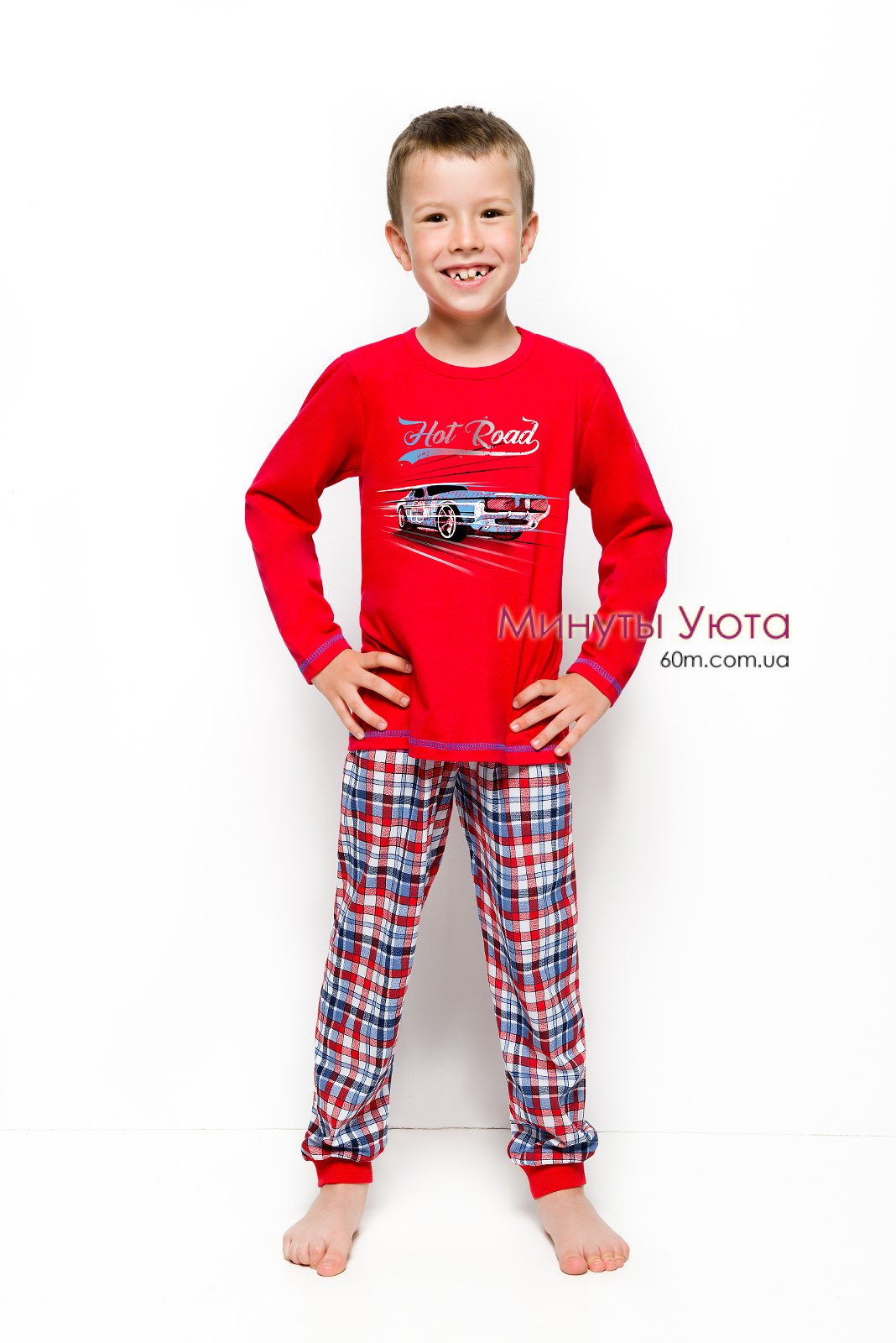 Красная пижама для мальчика с машиной  TARO