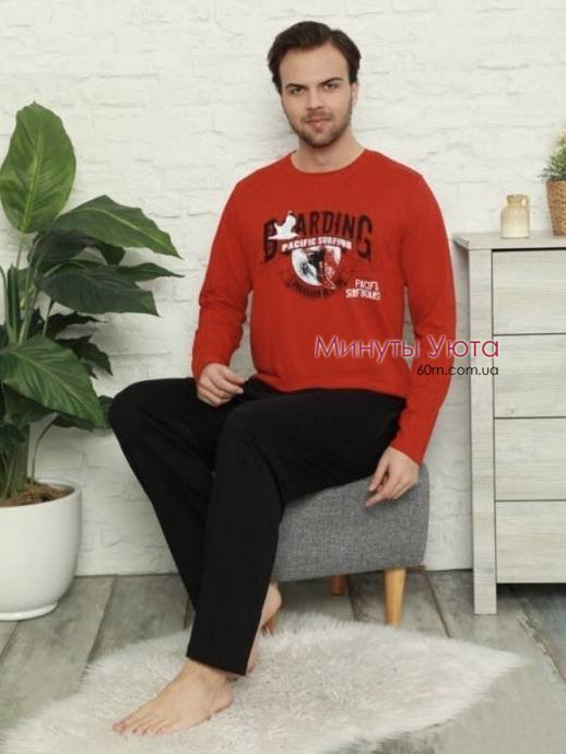 Трикотажная мужская пижама с кофтой и брюками в красно-черном цвете 