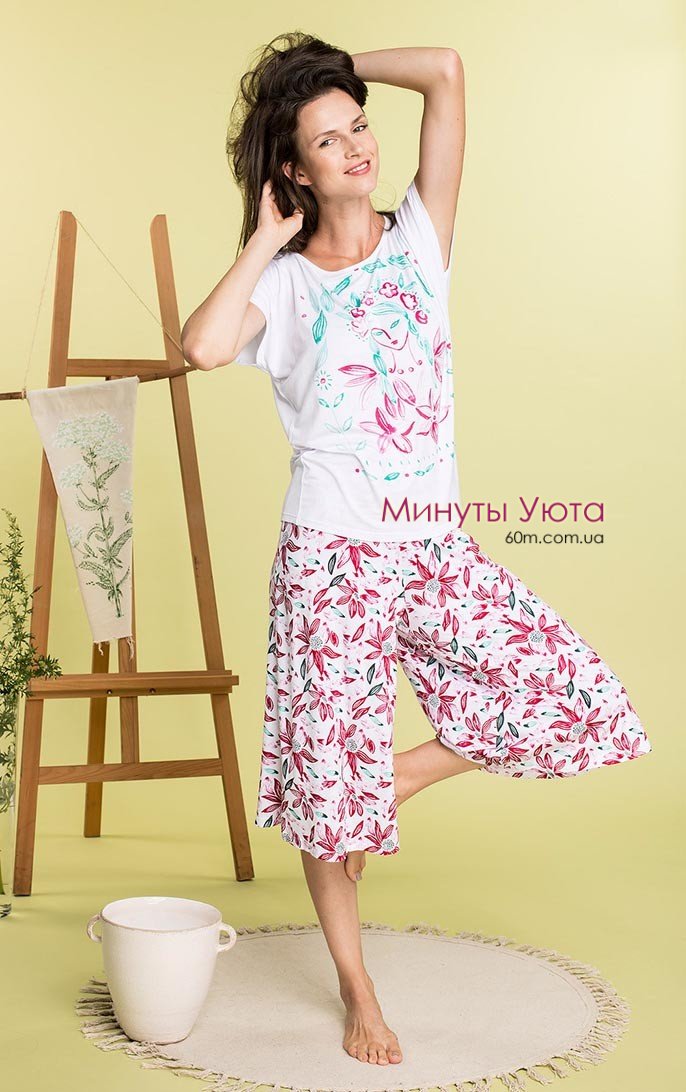 Яркая летняя пижама с юбкой-брюками в цветочный принт Key