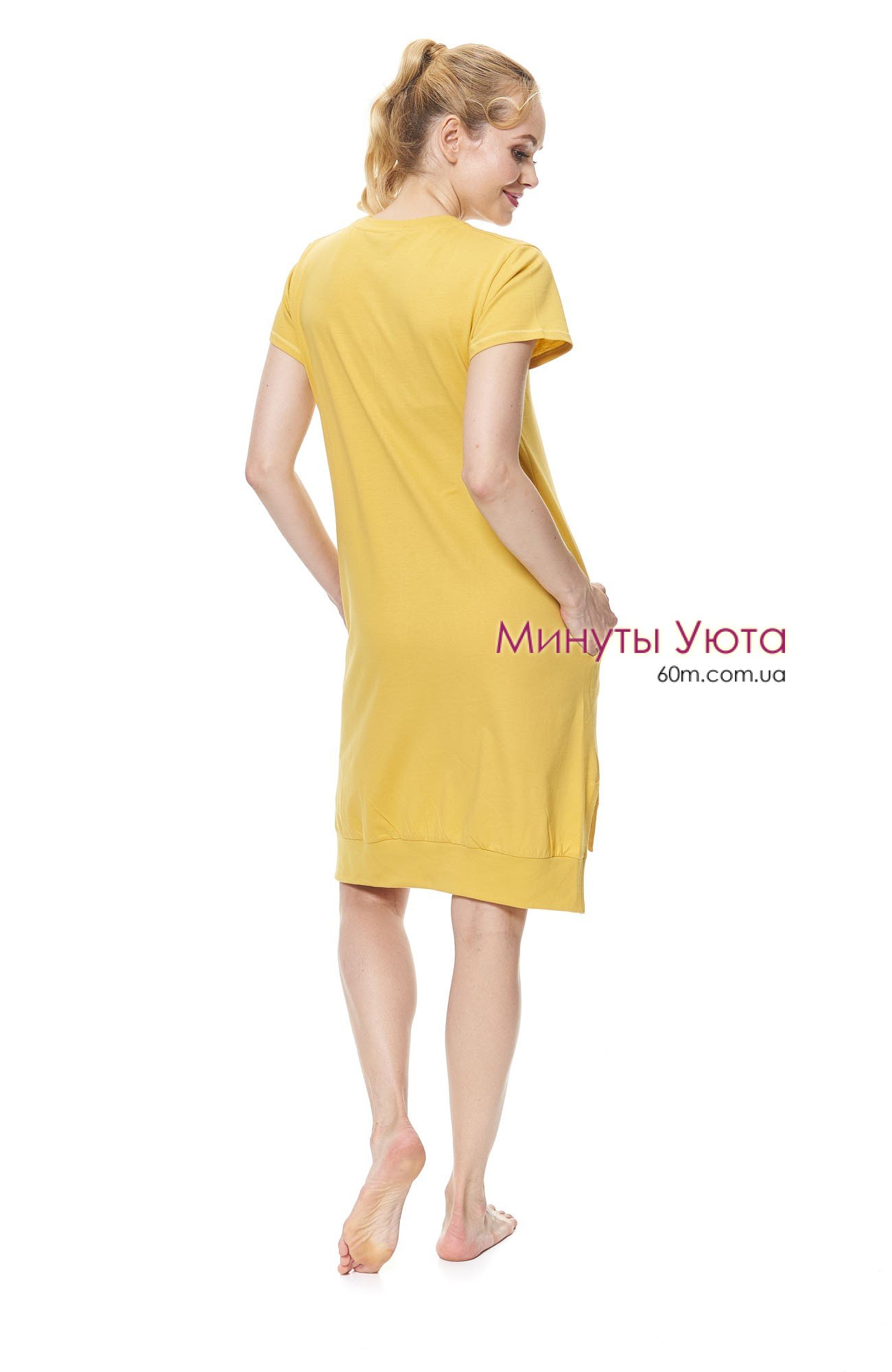 Женская сорочка с карманами в желтом цвете 